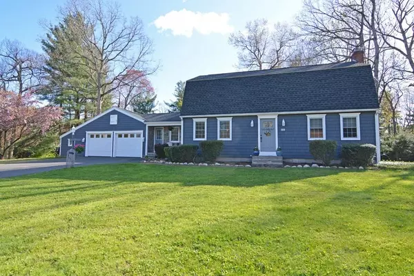 169 Brookhaven Dr, East Longmeadow, MA 01028