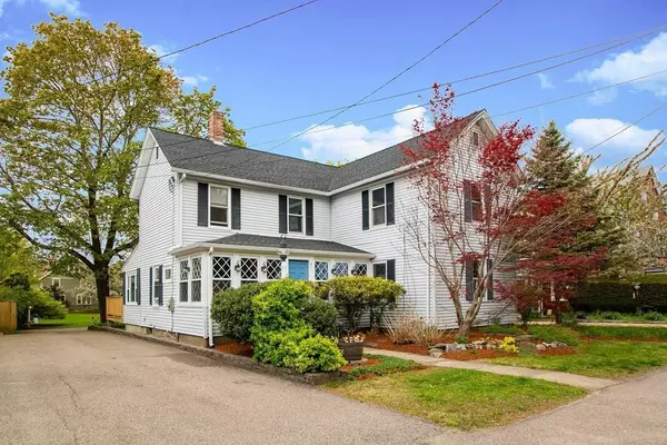 Medfield, MA 02052,21 Pleasant St