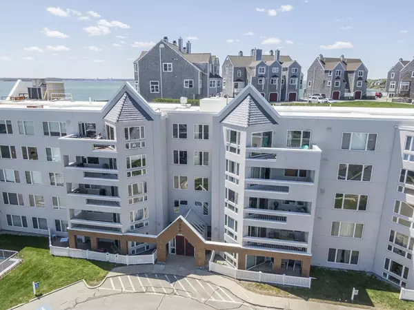 1 Commodore Ct #404, Hull, MA 02045