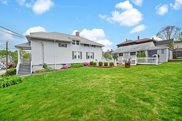 Clinton, MA 01510,215 Walnut St