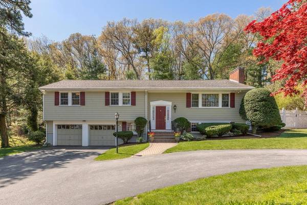 28 Johnson Rd, Winchester, MA 01890