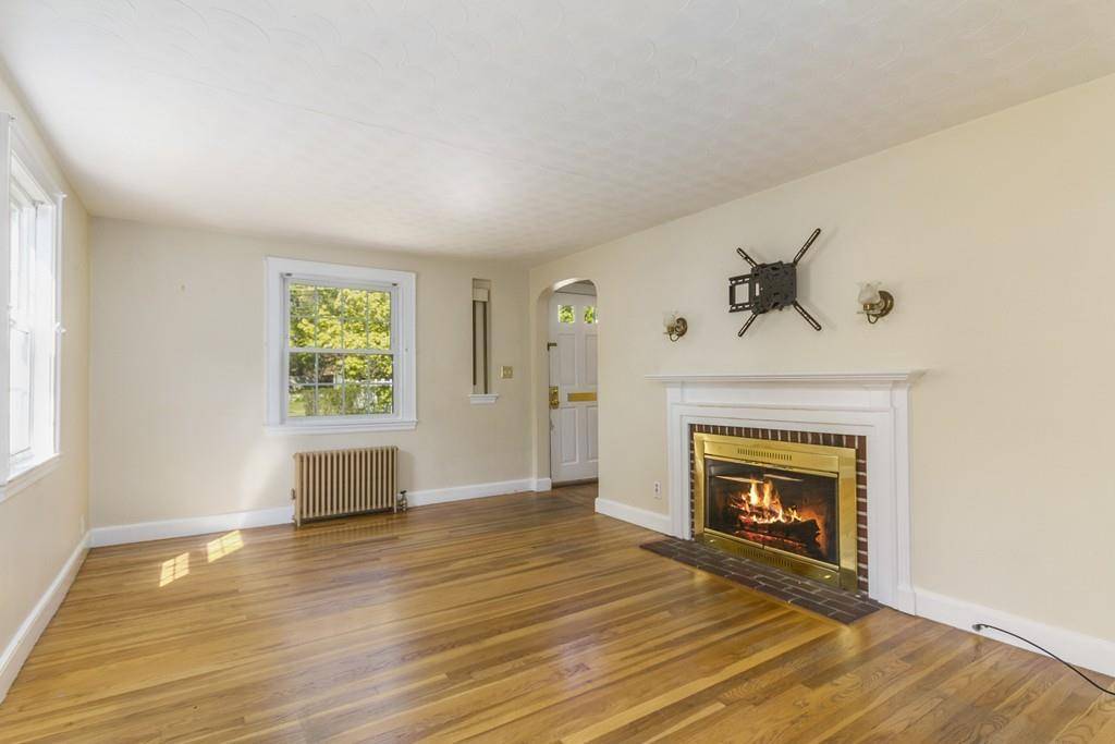 Wakefield, MA 01880,34 Robert St