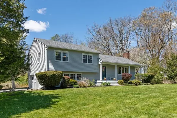 Wenham, MA 01984,2 Conrad Circle