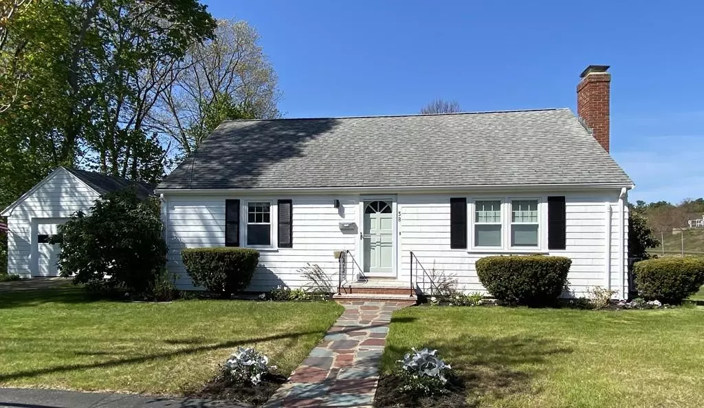 38 Arlington Ave, Beverly, MA 01915