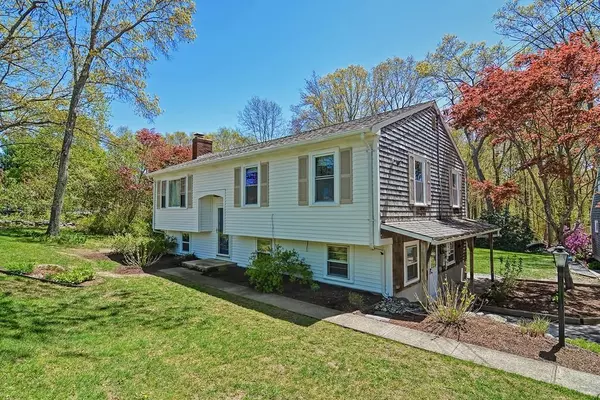 509 Tremont St, Rehoboth, MA 02769