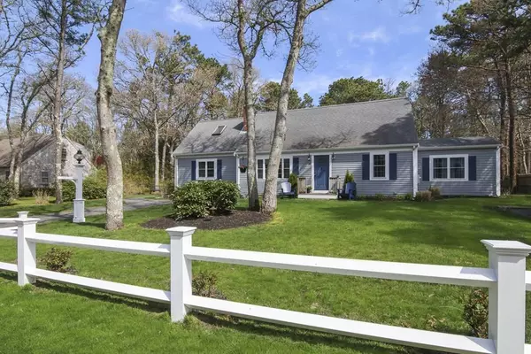 35 Lisa Ln, Mashpee, MA 02649