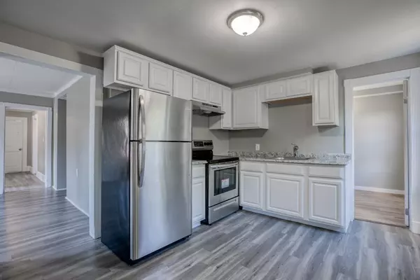 Springfield, MA 01108,11-13 Amity Ct