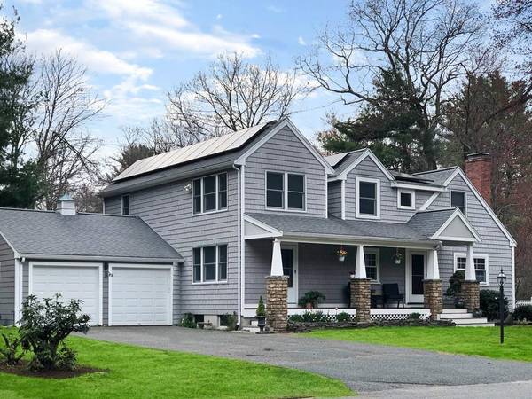 8 Cottage Rd, Wayland, MA 01778