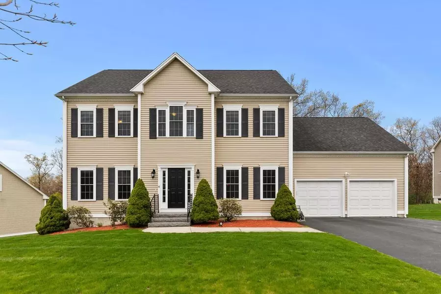 43 Shire Way, Plainville, MA 02762