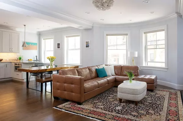 Brookline, MA 02446,142 Fuller #2