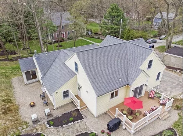 Wayland, MA 01778,18 Massasoit Path/8 Pilgrim Path