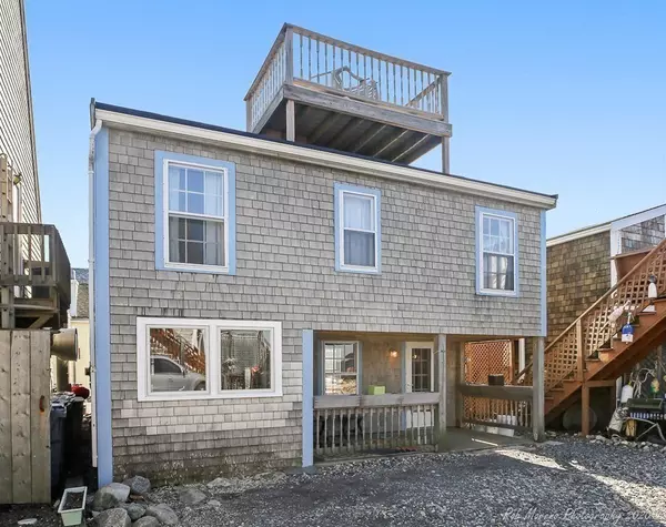 4 Doyle Cove Rd, Rockport, MA 01966