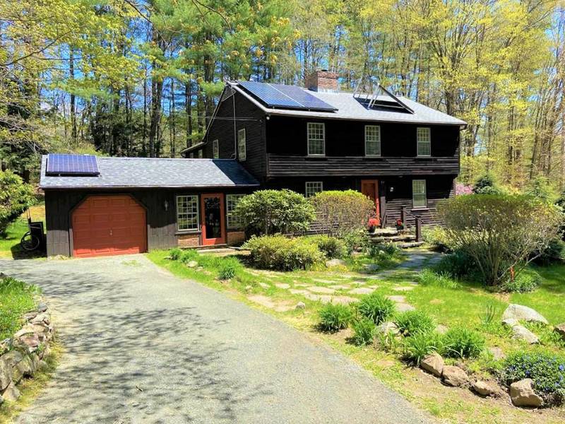 59 Juggler Meadow Rd, Leverett, MA 01054