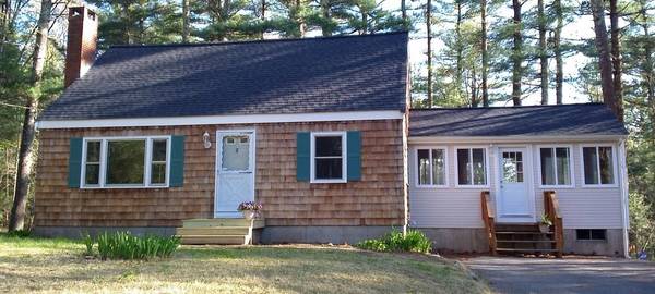 5 Spring St, Pembroke, MA 02359