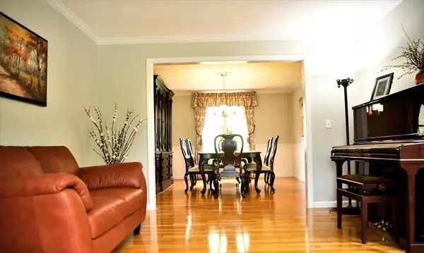 Acton, MA 01720,31 Lexington Dr