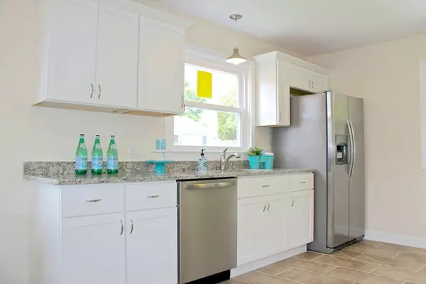 Acushnet, MA 02743,2 George St