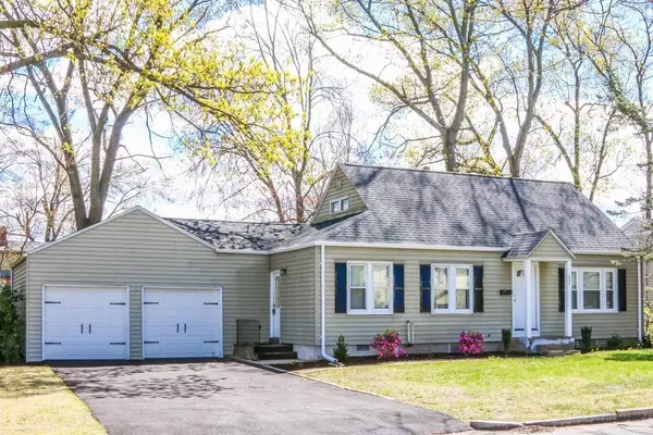 225 El Paso St, Springfield, MA 01104