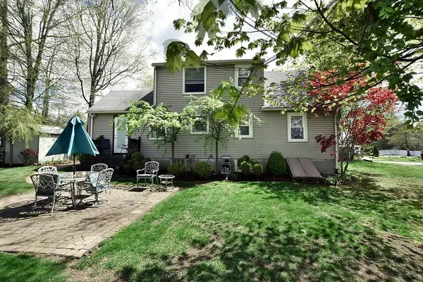 West Boylston, MA 01583,24 Longview St