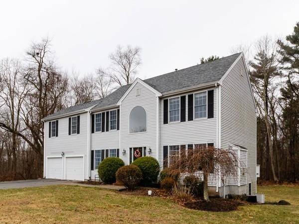 24 Penniman Circle, Stoughton, MA 02072