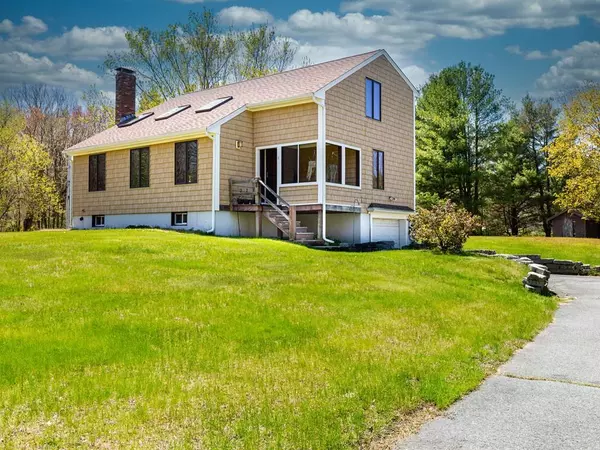 Mansfield, MA 02048,8 Birch Bark Ln