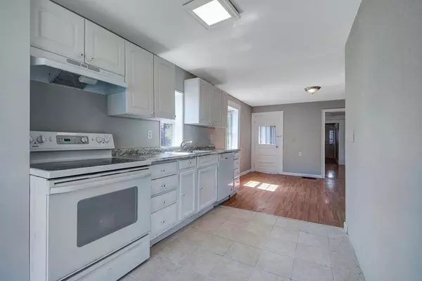 West Springfield, MA 01089,33 Chapin St