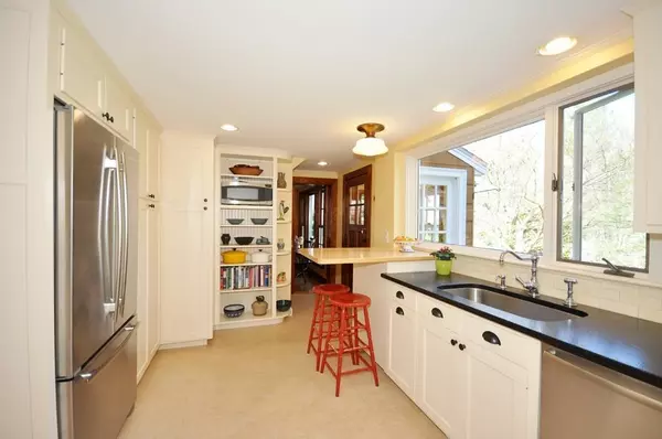 Acton, MA 01720,30 Taylor Rd