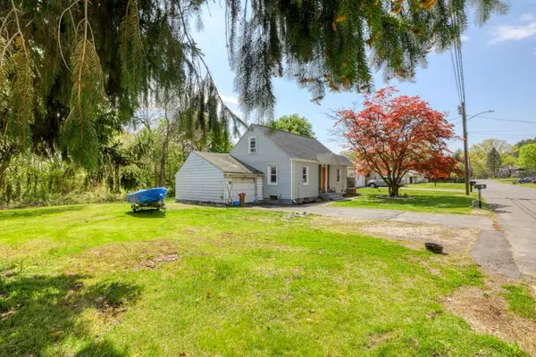 Agawam, MA 01001,55 Royal Lane