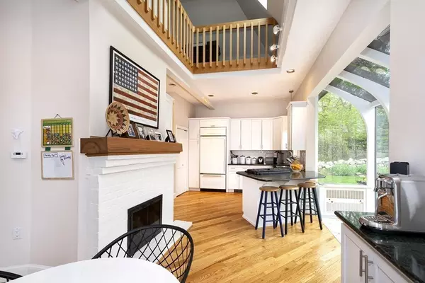 Cohasset, MA 02025,296 S Main St