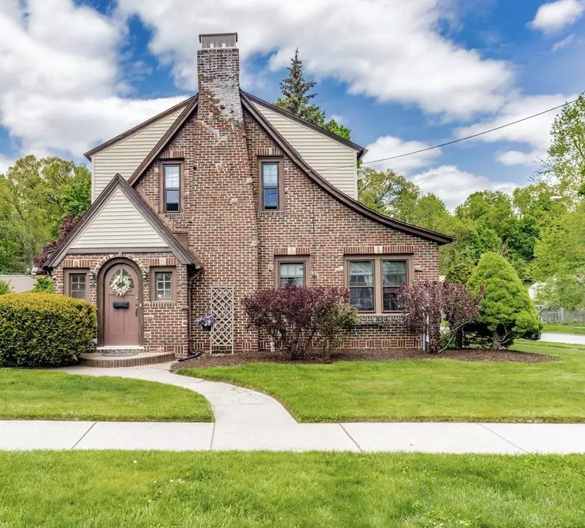 West Springfield, MA 01089,45 Rochelle Street