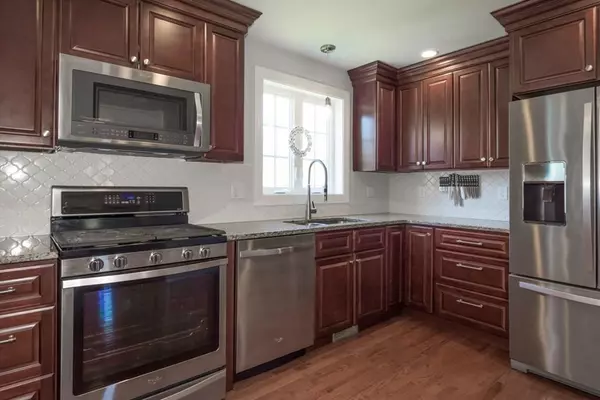 Shirley, MA 01464,20 Waxen Way