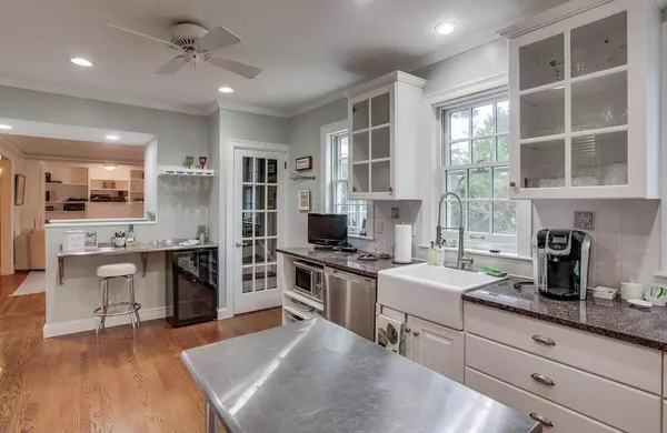 Andover, MA 01810,137 Lowell Street