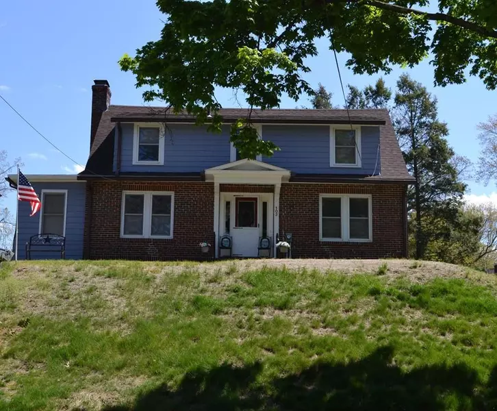 103 Bronson Ter, Springfield, MA 01108