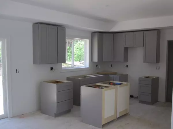 Springfield, MA 01108,70 Brentwood