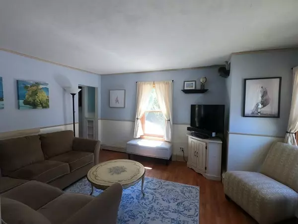 Mansfield, MA 02048,183 Central