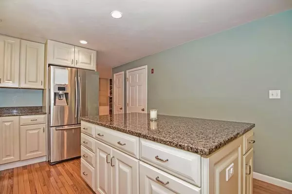 Mansfield, MA 02048,792 Ware St