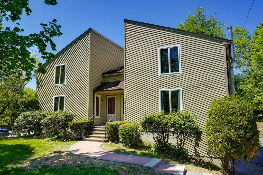 Northborough, MA 01532,117 Main St #117