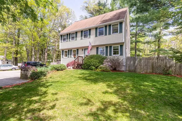 7 3rd St, Dracut, MA 01826