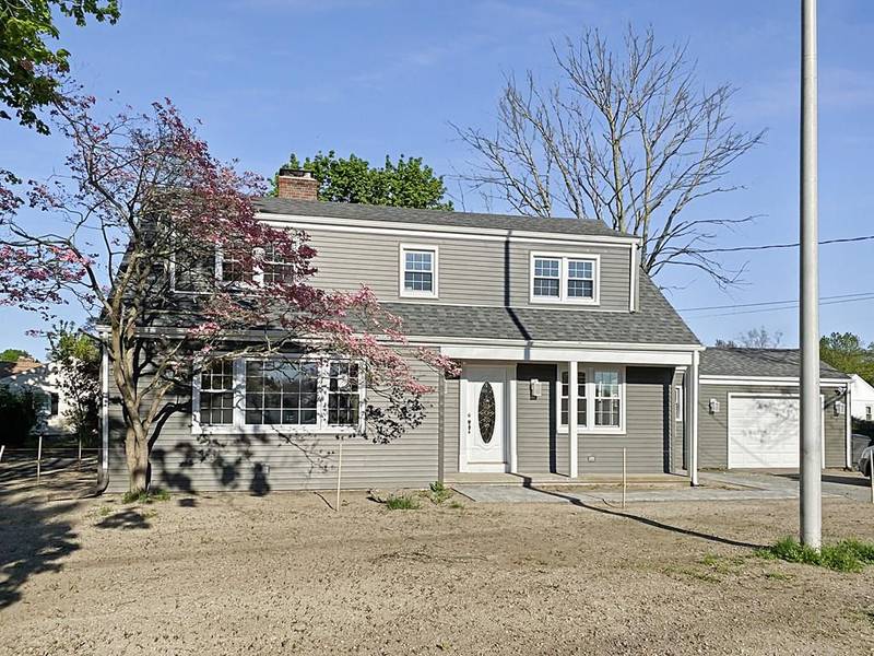 85 Fatima Dr, Warren, RI 02885