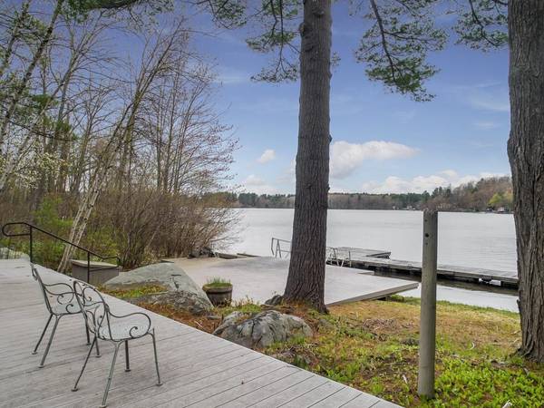 98 Lake Shore Drive Ext, Sterling, MA 01564