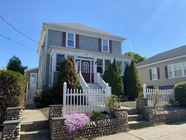 596 King Philip St, Fall River, MA 02724