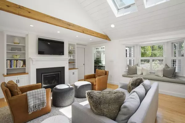 Lexington, MA 02420,7 Oak Park Circle