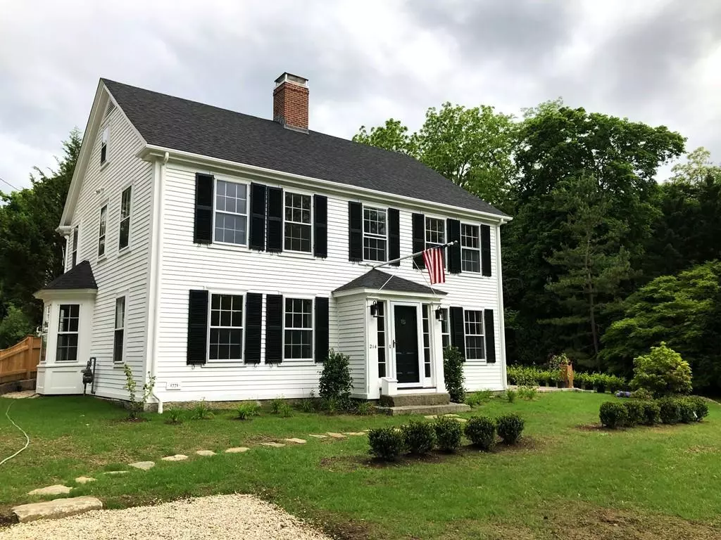 Hingham, MA 02043,214 South Street