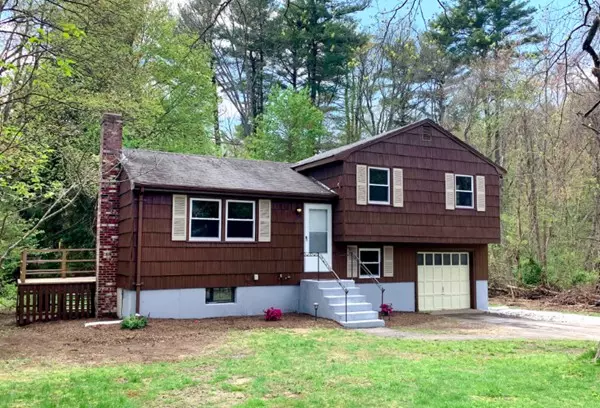 10 Middlesex St, Millis, MA 02054