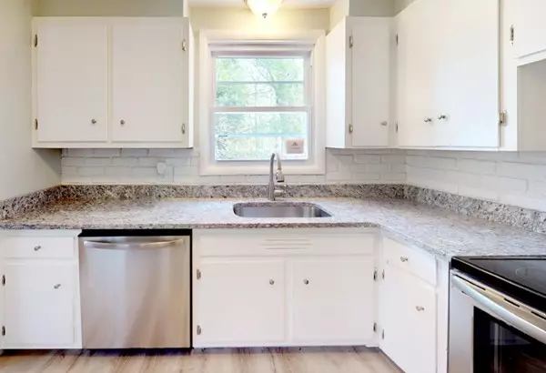Millis, MA 02054,10 Middlesex St