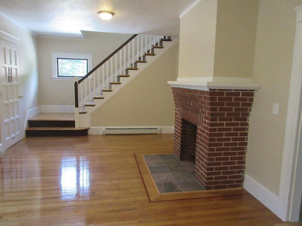 Worcester, MA 01602,4 Dawson Rd