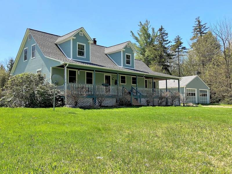 25 Groll Rd, Heath, MA 01346