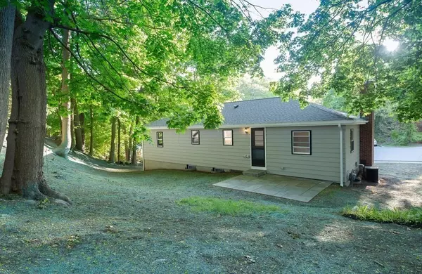 Wellesley, MA 02481,6 Bethel Rd