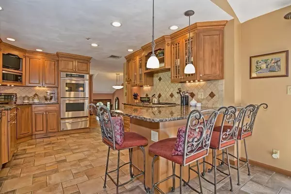 Sharon, MA 02067,179 Wolomolopoag St