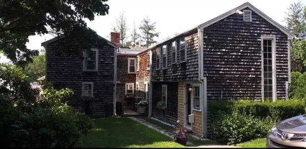 Hingham, MA 02043,176 South Street #4
