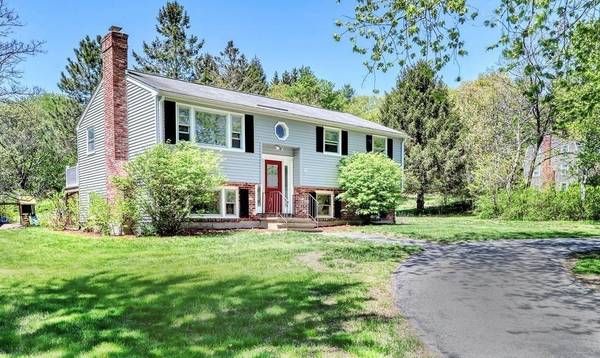 8 Axletree, Tyngsborough, MA 01879